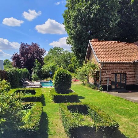 Ferme De Caractere Avec Piscine Et Cheminee Villa Sainghin-en-Mélantois Exterior photo