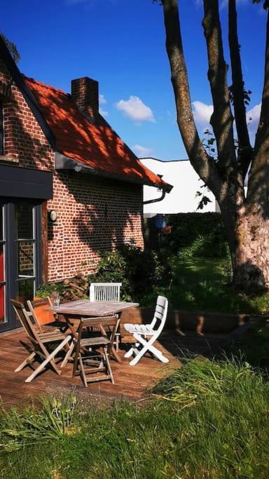 Ferme De Caractere Avec Piscine Et Cheminee Villa Sainghin-en-Mélantois Exterior photo